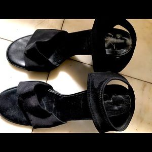 CALVIN KLEIN HEELS BLACK SIZE 9